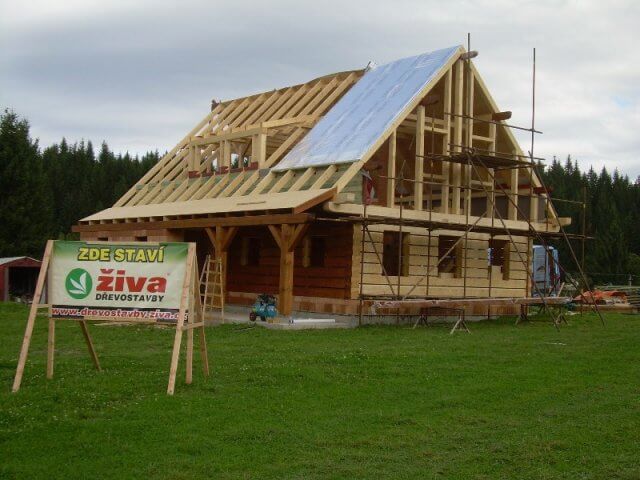Dřevostavba a roubenka - rodinný dům - Živa Dřevostavby